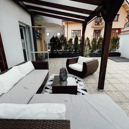 Melanias Center Banska Bystrica, 47m Terasse 2min Europa Shopping Center, Ministry Of Fun And Dukla Athletic Stadium דירה *